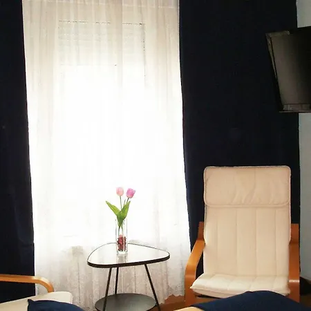 Mara Guest house A Coruna